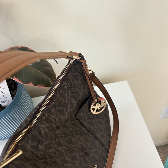 Michael Kors Handbag - Picture 4 of 10